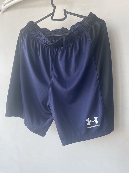 (L) Under Armour чоловічі спортивні шорти штани