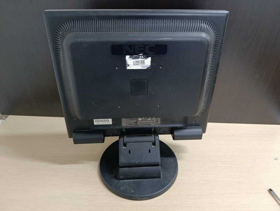 Продам монітор 19" NEC MultiSync LCD195VXM з динаміками