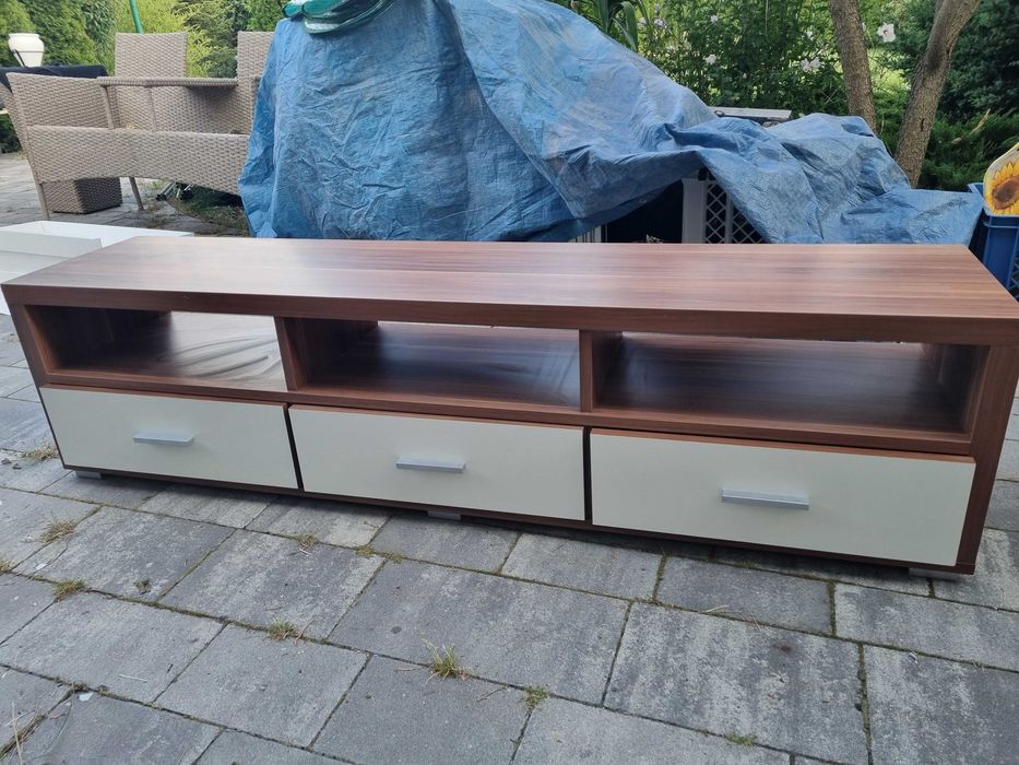 Sprzedam komplet mebli.