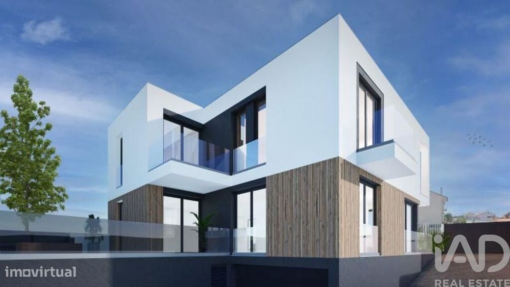 Casa / Villa T4 em São Domingos de Rana de 170,00 m2