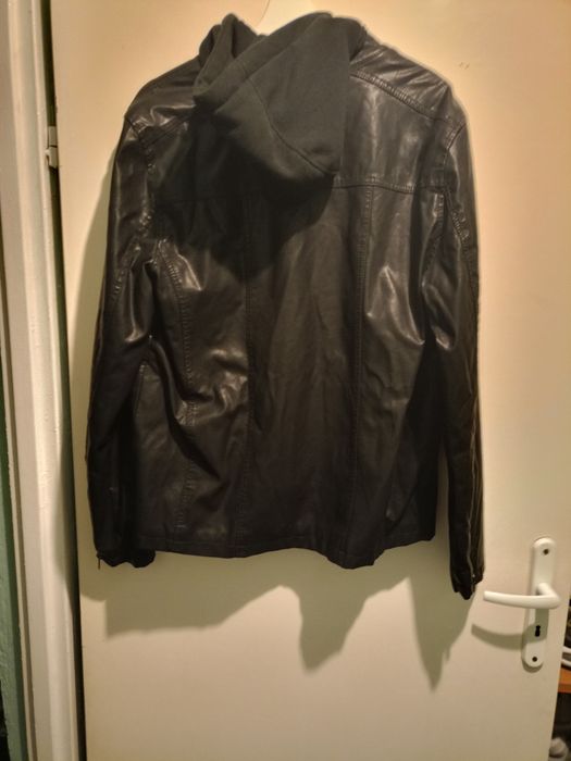 Kurtka jesienna Guess