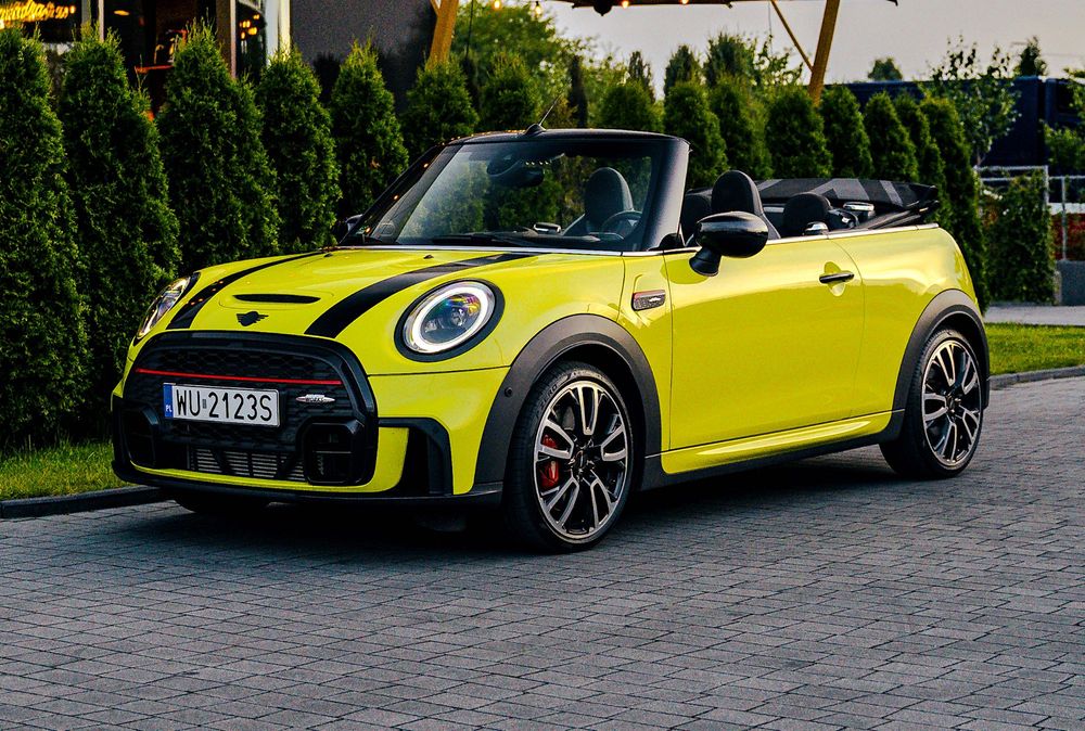 Wynajem MINI John Cooper Works JCW wypożyczalnia samochodów