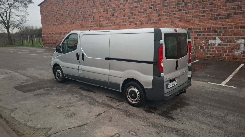 Opel Vivaro 2.0d 115 koni