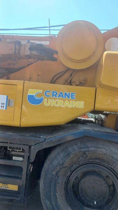 Автокран 25 тонн .