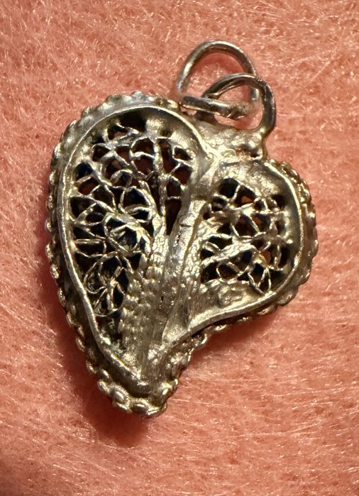 Coração em prata para fio
