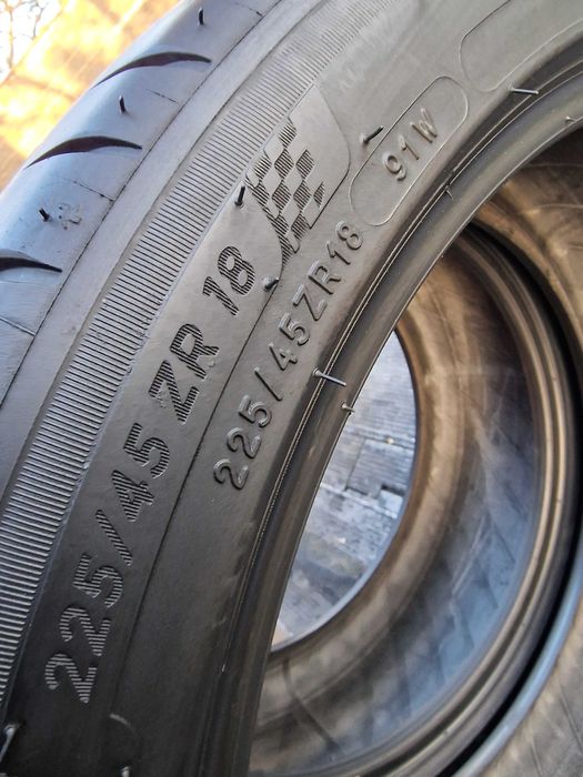 225/45/18 Michelin pilot 4S,  super para 6,5mm z 18r.
