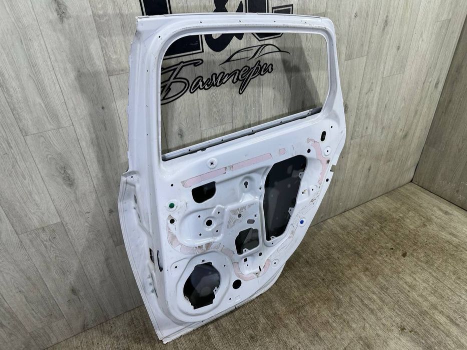 Дверь задняя правая Opel Astra J Седан / Хетчбек ( 2009-2015 г. )