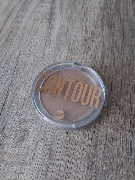 Prasowany bronzer do konturowania twarzy Bell Oh My Contour 01 sculpting tool