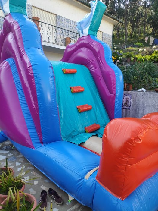 Aluguer de Insufláveis e Trampolim