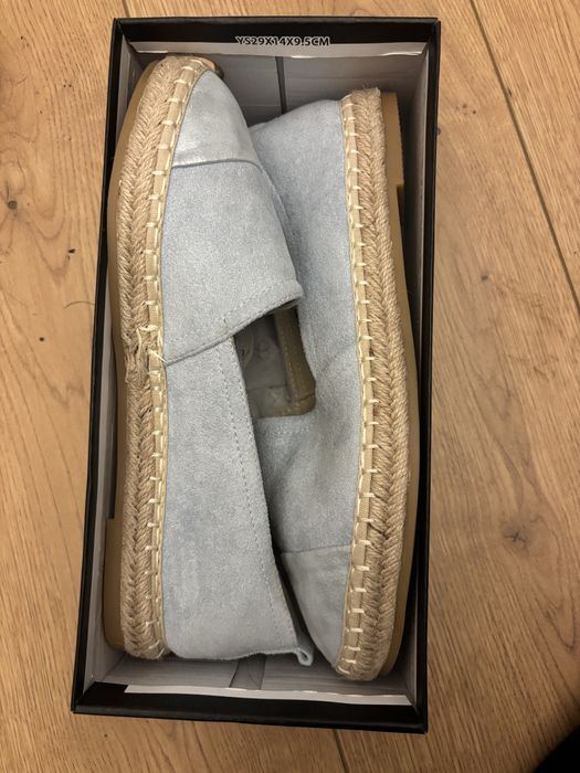 nowe niebieskie skorzane espadryle