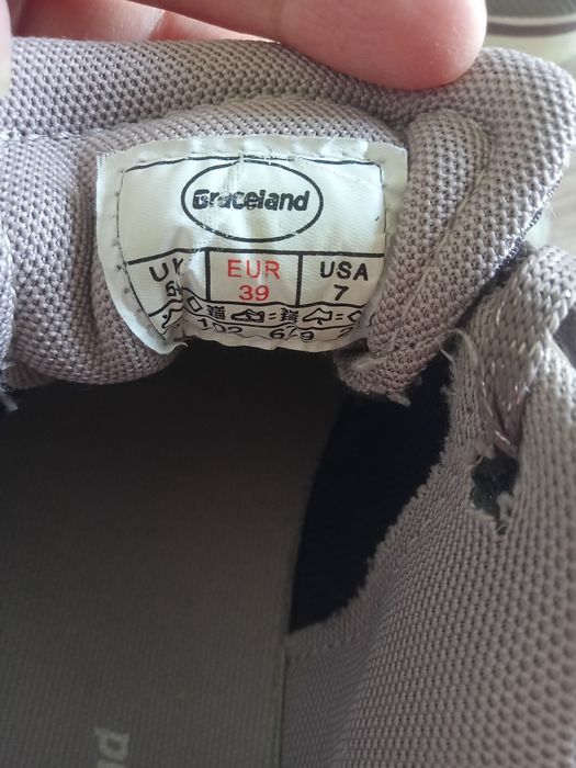 Buty sneakersy fioletowo-rozowe metaliczne rozm 39