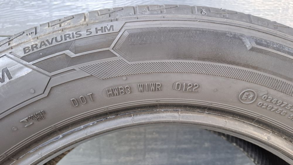 Barum 215/55 R16 Bravuris 5 HM