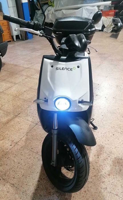 Scooter eléctrica Silence S03