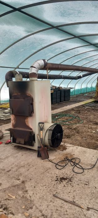 Namiot foliowy 7x30 z piecem , solidny