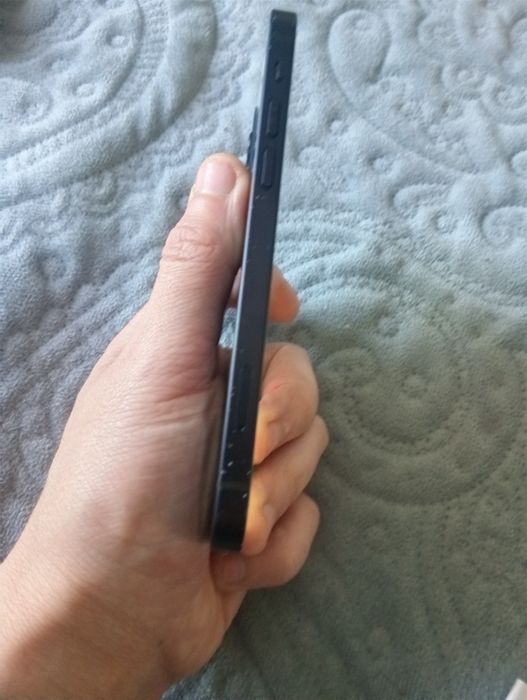 Продам iphone 12