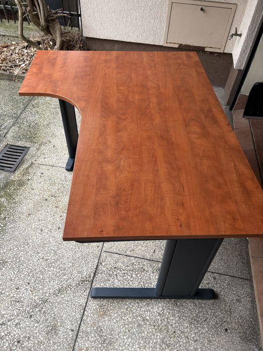 Piękne biurko do pracy