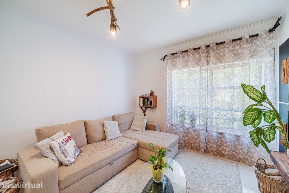 Refurbished T2 Apartment | Tapada das Mercês