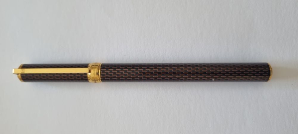 Caneta de tinteiro  S.T. Dupon "Classique" Laca da China "Laque de chine" & Ouro 18K