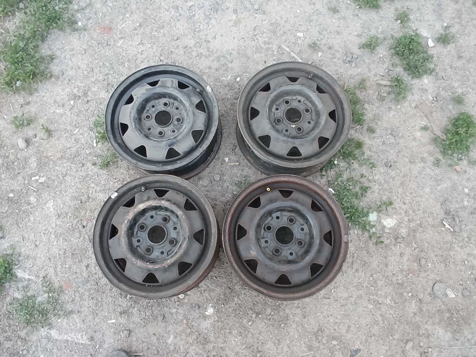 Продам диски на Ауді 80 б3 R14