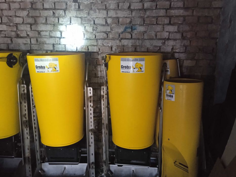 Продам кормовые автоматы Groba