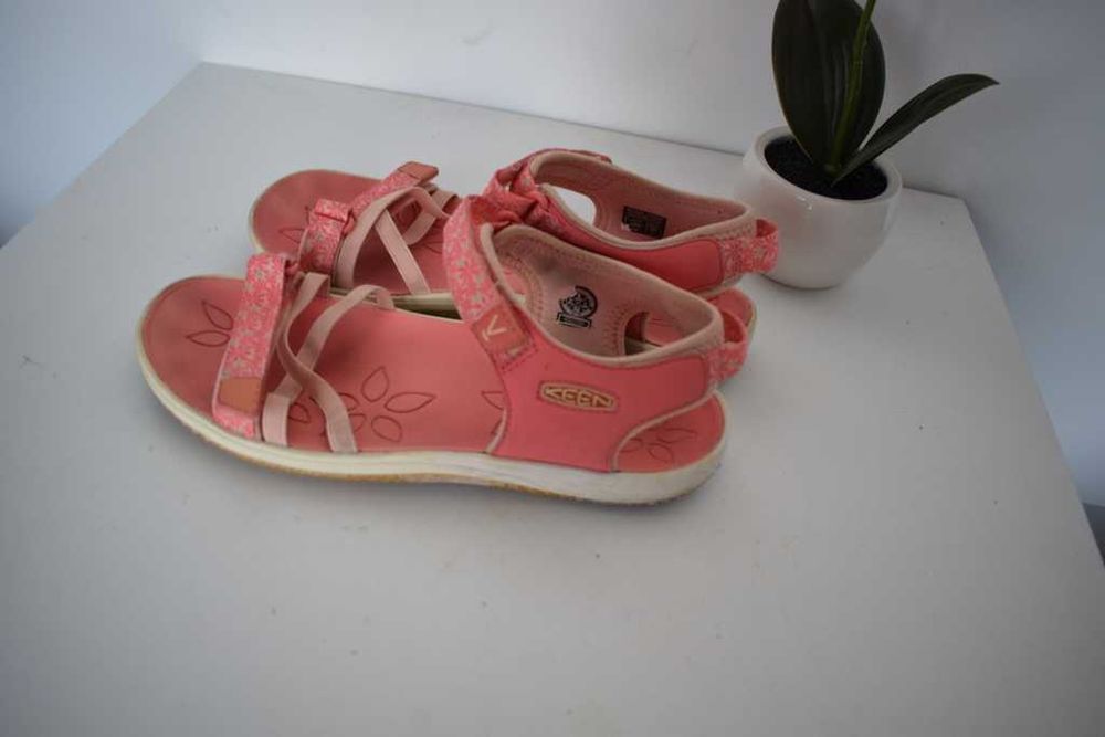 Keen sandału buty 36 koralowe damskie
