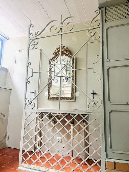 Portão em ferro forjado secular