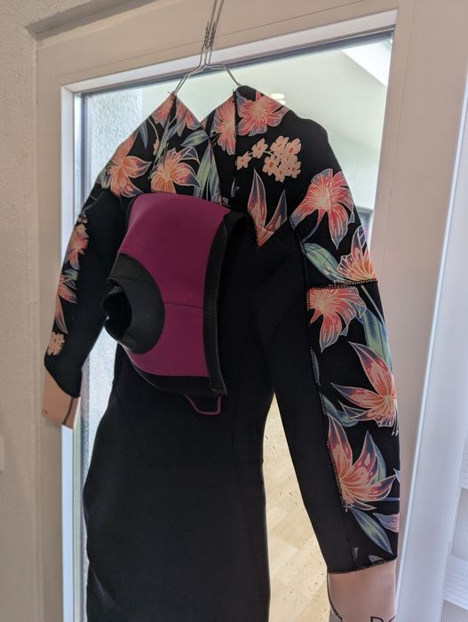 Roxy Aqua Surf Suit (12)63825520601859121