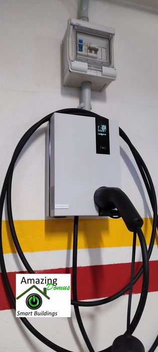Carregador Raedian Wallbox 7,4kW Monofásico para Veículos Elétricos c/ Balanceamento Dinâmico