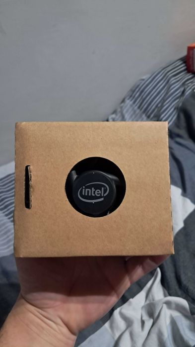 Procesor Intel Core i3-10105F z chłodzeniem