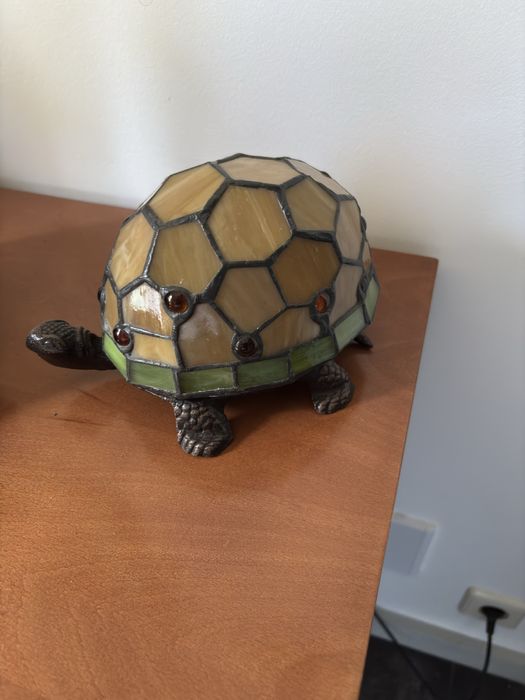 Candeeiro em forma de tartaruga.