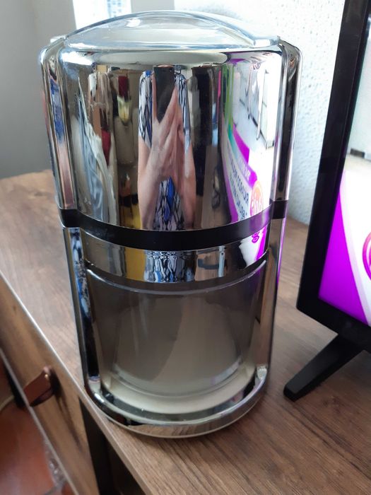 Quebra gelo manual para refrescar bebidas e outros