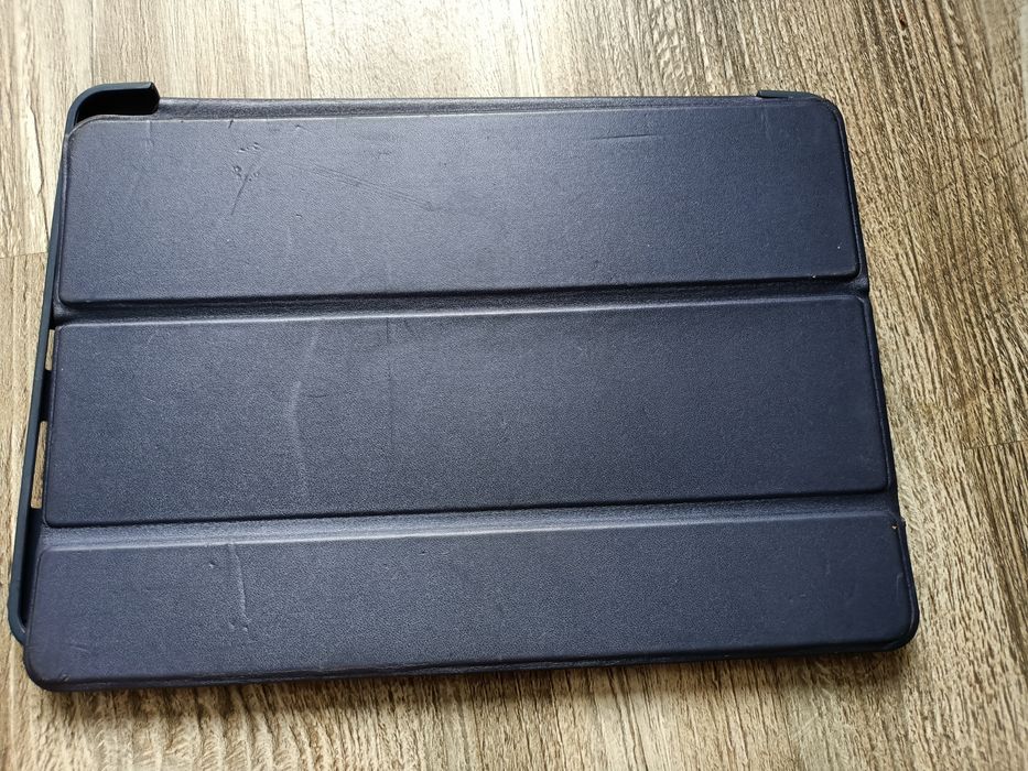 Etui na tablet granatowy