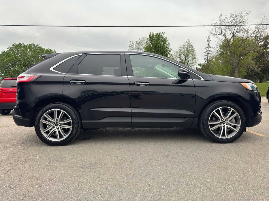 Ford Edge Titanium      2024