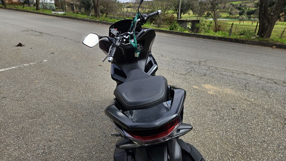 Honda PCX 125 ano  2019  Muito bem cuidada,econômica pronta para rodar