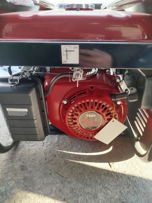 Бензиновый генератор