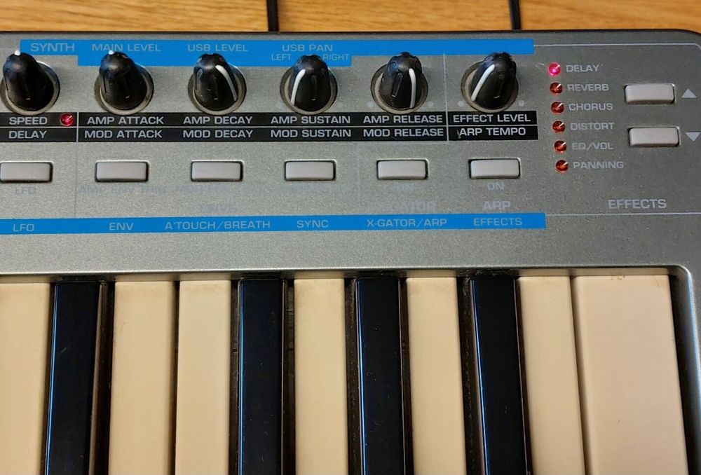 Novation XioSynth25 Sintetizador Interface