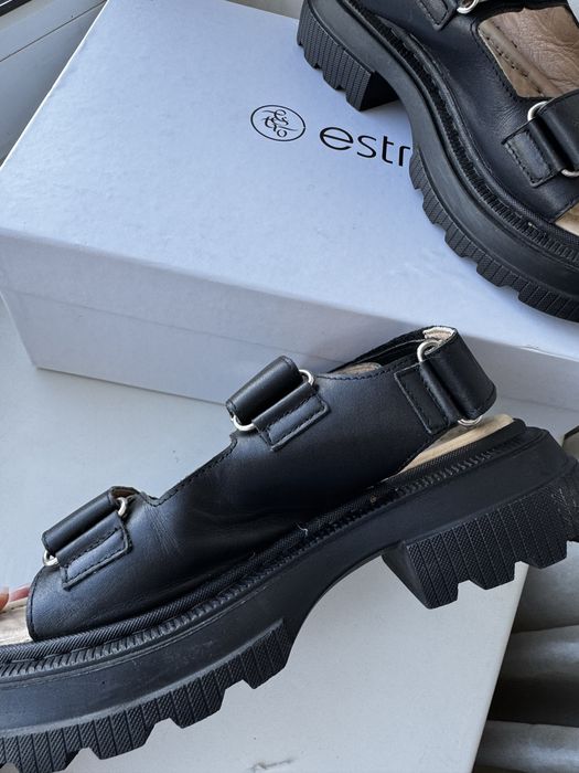 Шкіряні сандалі estro взуття літнє
