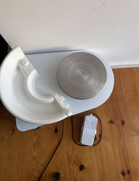 Roda de ceramica eletrica