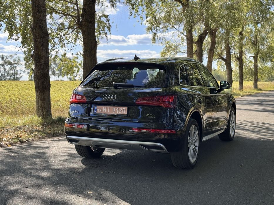 Audi q5 2018 рік