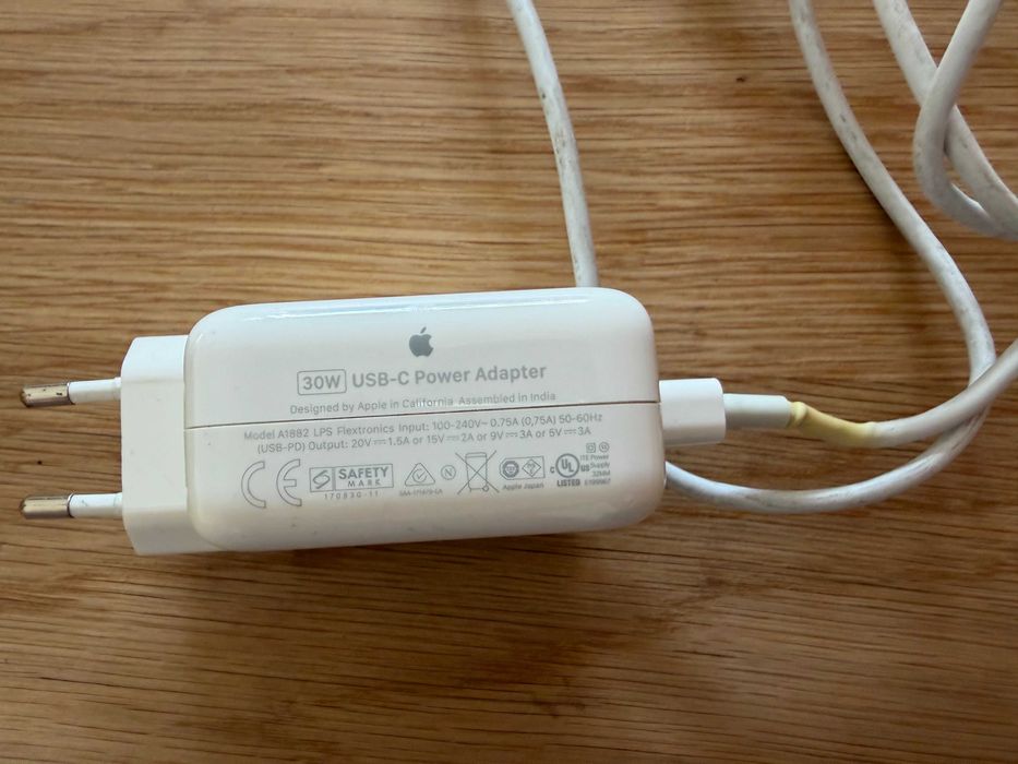 Macbook Air Retina 13-calowy 8GB