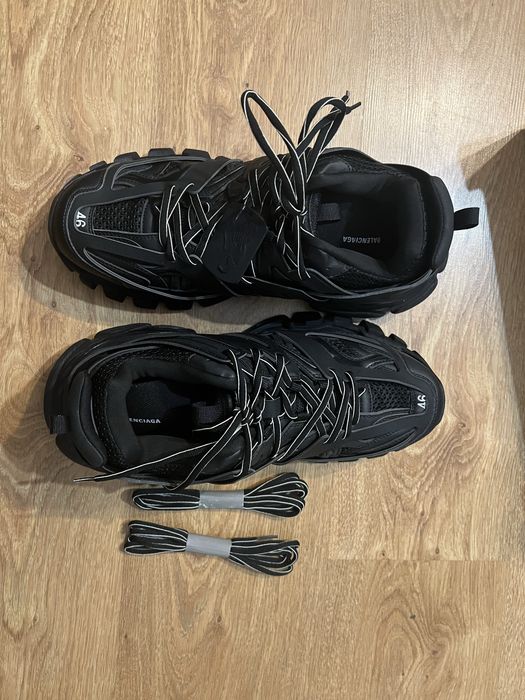 Balenciaga track