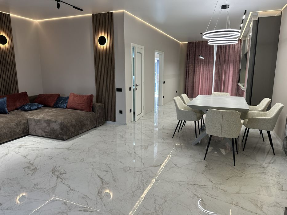 Продаж шикарного котетжу/ 1200$квадрат/обмін/розтермінування