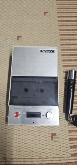 Leitor e gravador de cassetes Sony