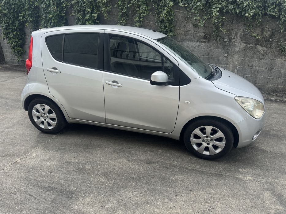 Opel Agila B muito economico