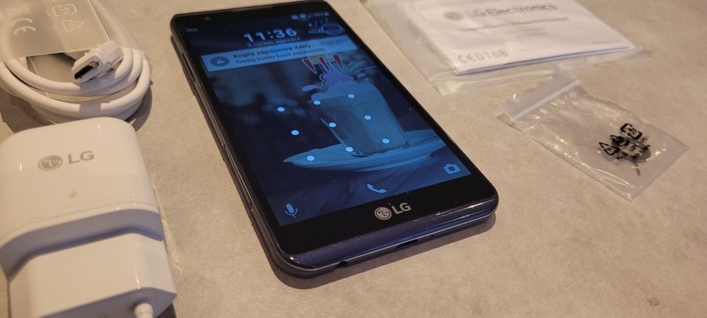 Smartfon LG X power k 220 nawigacja iGo primo truck