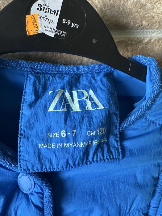 Стьогна куртк ZARA на 5-7 років, зріст 120