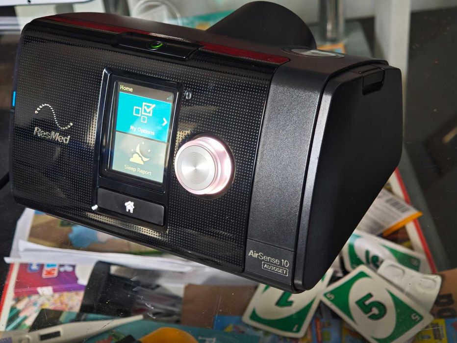Aparat CPAP ResMed AirSense 10 AutoSet – Jak NOWY, tylko 35h przebiegu!