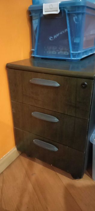 Movél de rodas com gavetas