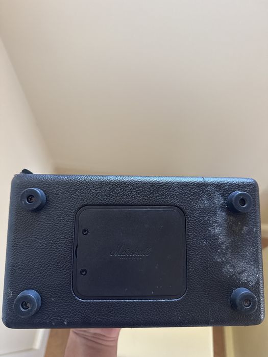 Coluna Bluetooth Marshall Kilburn – Portátil e Potente