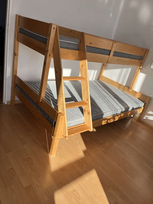 Lózko pietrowe + materace